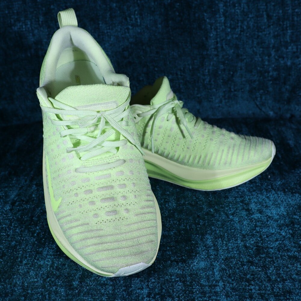 Nike Reactx Infinity Run 4 Volt Size 11.5 Pre Own… - image 1